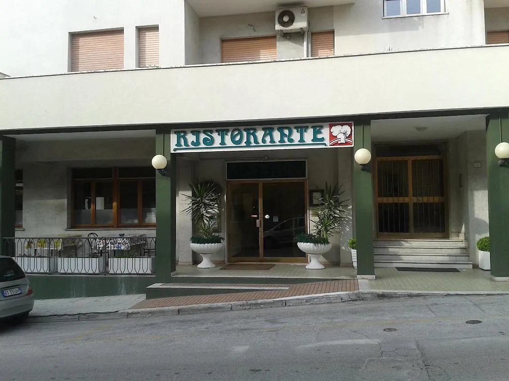 Albergo Tenda Verde Falconara Marittima 2*,  Italy