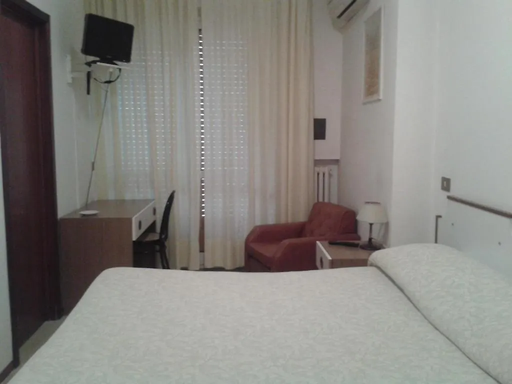 ** Hotel Albergo Tenda Verde Falconara Marittima Italy
